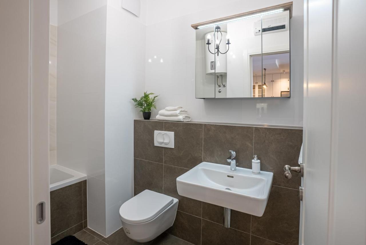 Morska Vila 6 Luxury Apartment Znjan سبليت المظهر الخارجي الصورة